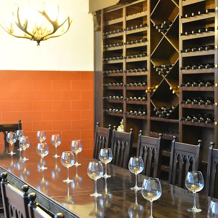 Chateau-hotel Trendafiloff -b&b Bed and Breakfast 3*
