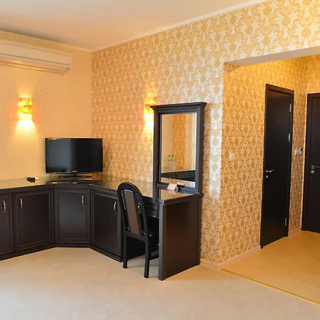 Chateau-hotel Trendafiloff -b&b 3* Chirpan
